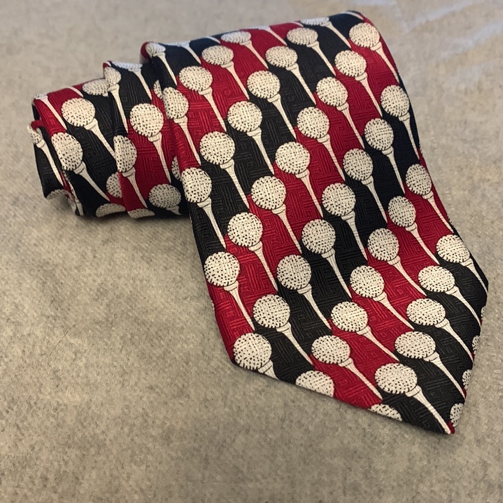 SKY BLEND COUNTRY CLUB MENS SILK TIE - GOLF THEMED